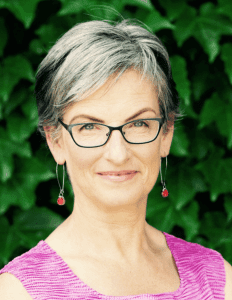 photo of guest blogger Tracy Poizner